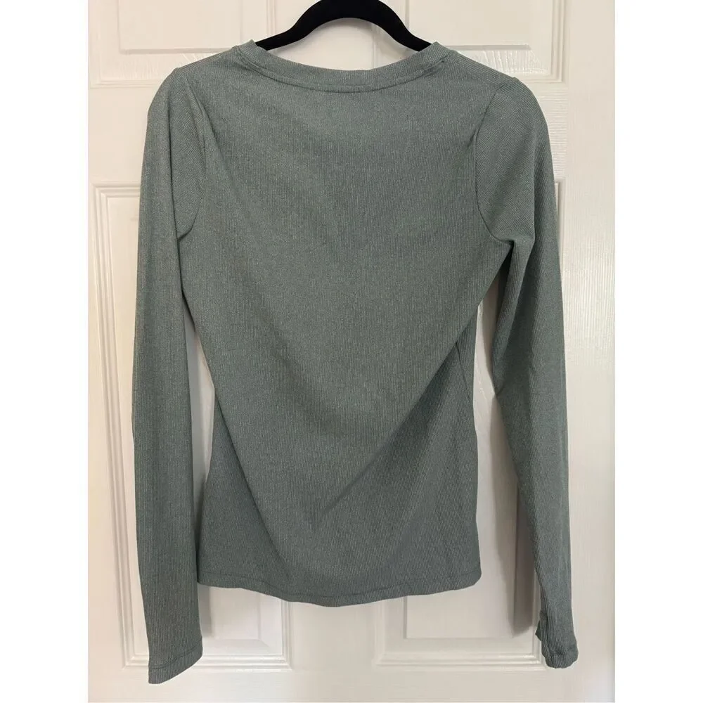 Athleta top size small petite